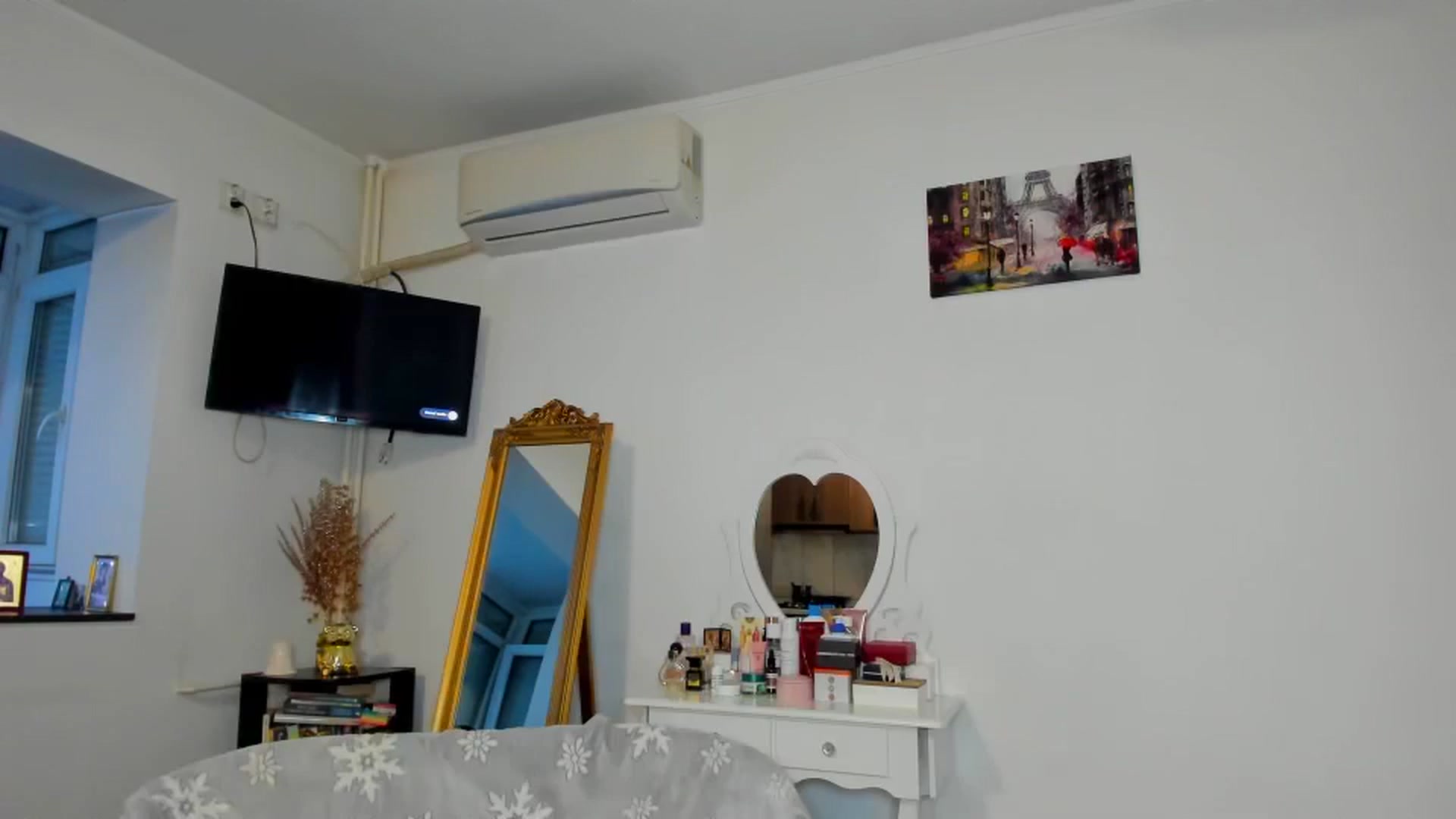 Gallery image thumbnail from MISS_JOY99's myfreecams stream on, 01/01/2025, 16:18 image 11 of 20