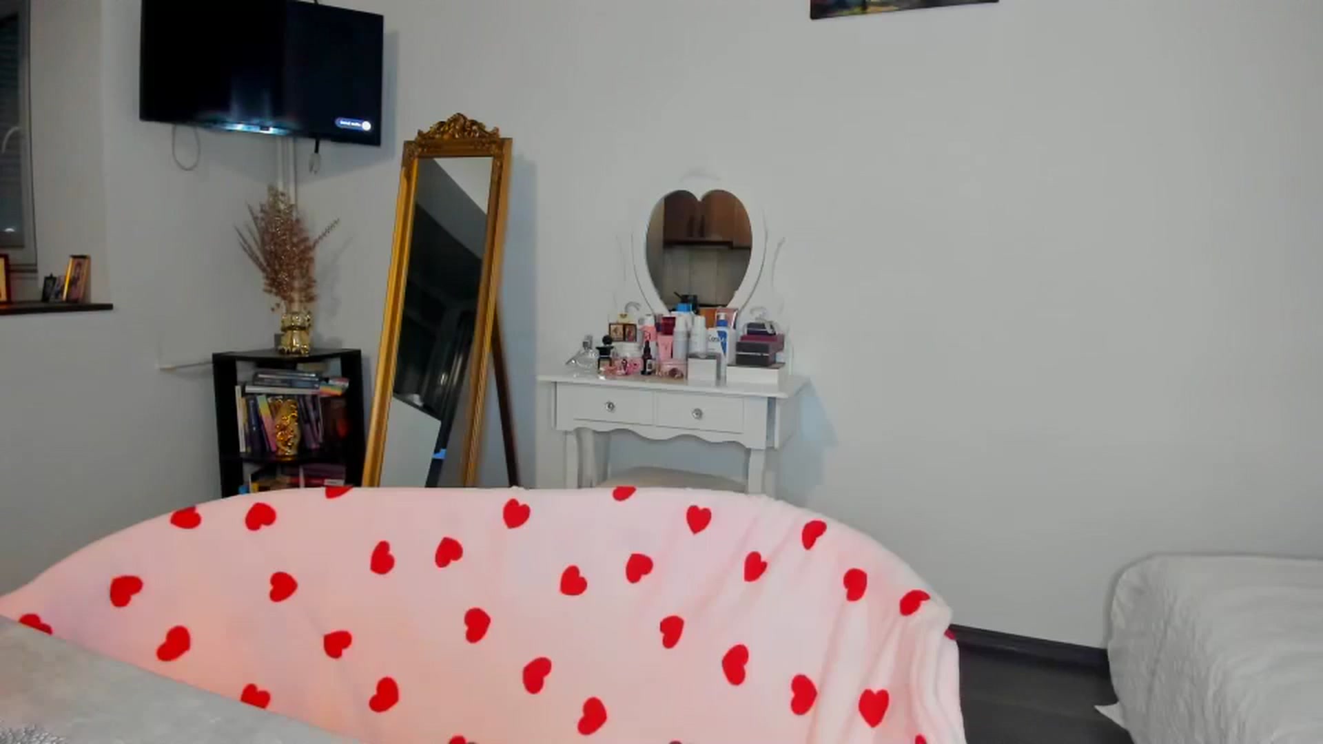 Gallery image thumbnail from MISS_JOY99's myfreecams stream on, 02/16/2025, 16:49 image 5 of 20