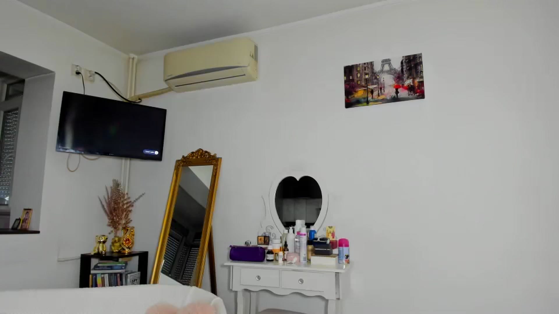 Gallery image thumbnail from MISS_JOY99's myfreecams stream on, 10/26/2025, 15:02 image 13 of 20