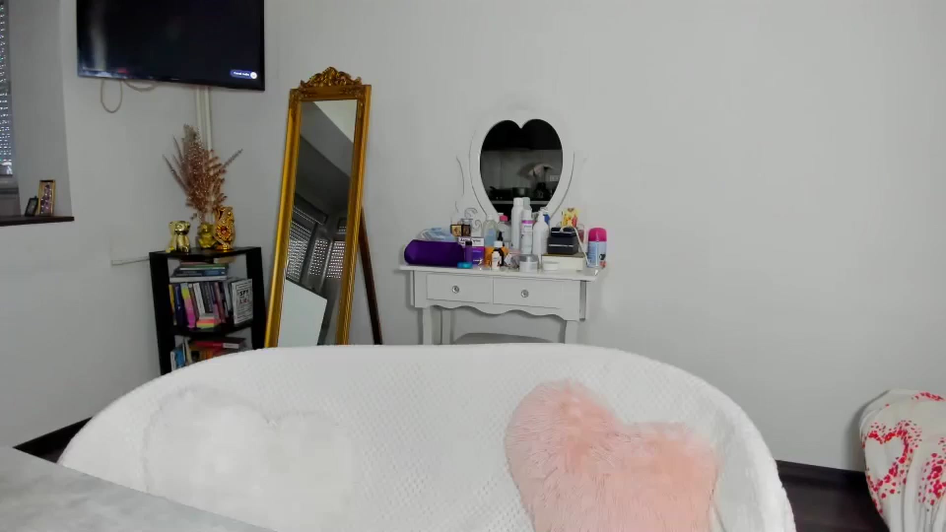 Gallery image thumbnail from MISS_JOY99's myfreecams stream on, 11/03/2025, 10:54 image 17 of 20