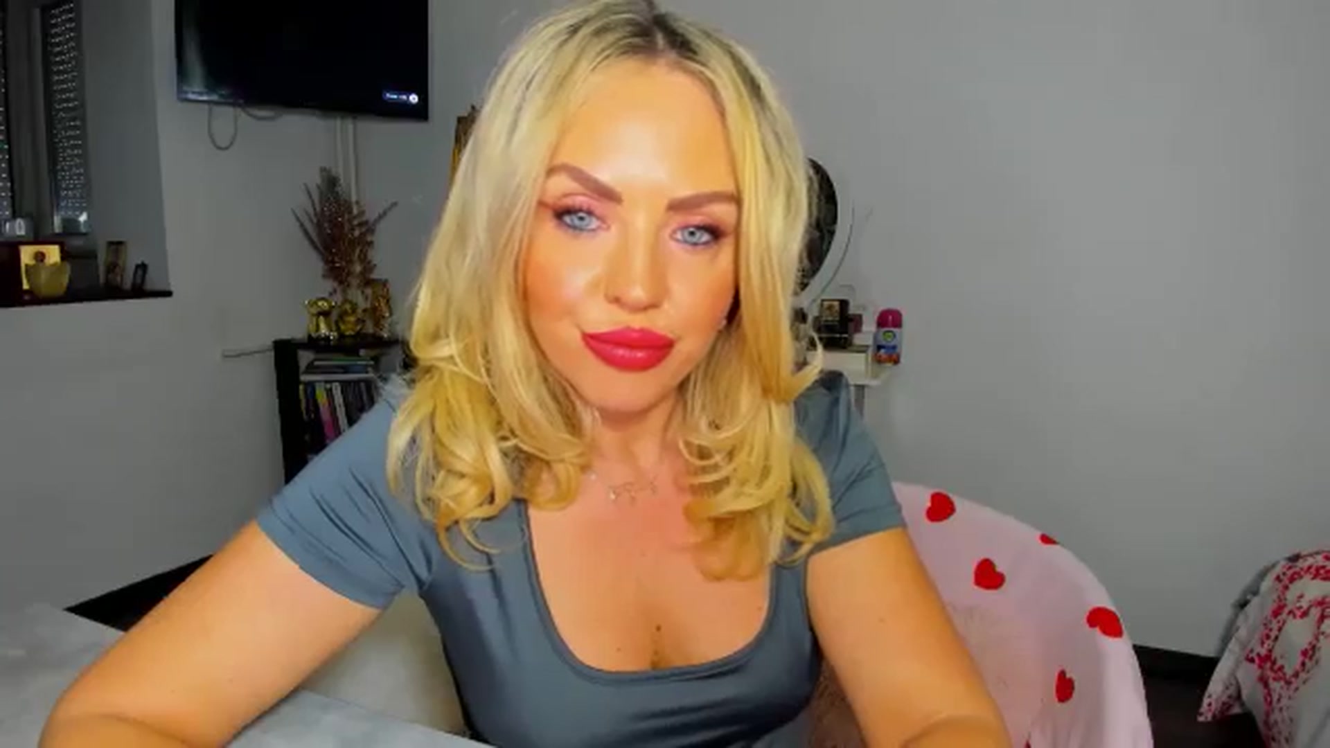 Gallery image thumbnail from MISS_JOY99's myfreecams stream on, 11/15/2025, 11:18 image 14 of 20
