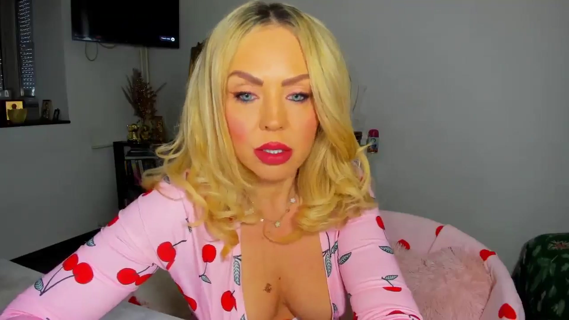 Gallery image thumbnail from MISS_JOY99's myfreecams stream on, 11/24/2025, 11:58 image 3 of 20