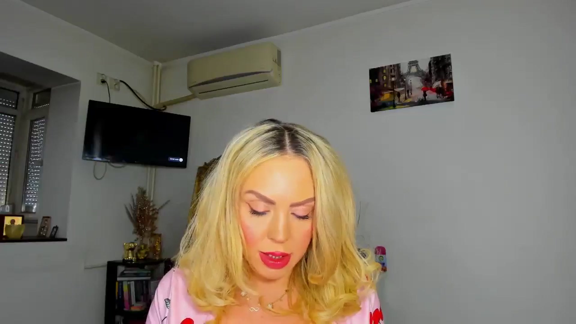 Gallery image thumbnail from MISS_JOY99's myfreecams stream on, 11/24/2025, 11:58 image 18 of 20