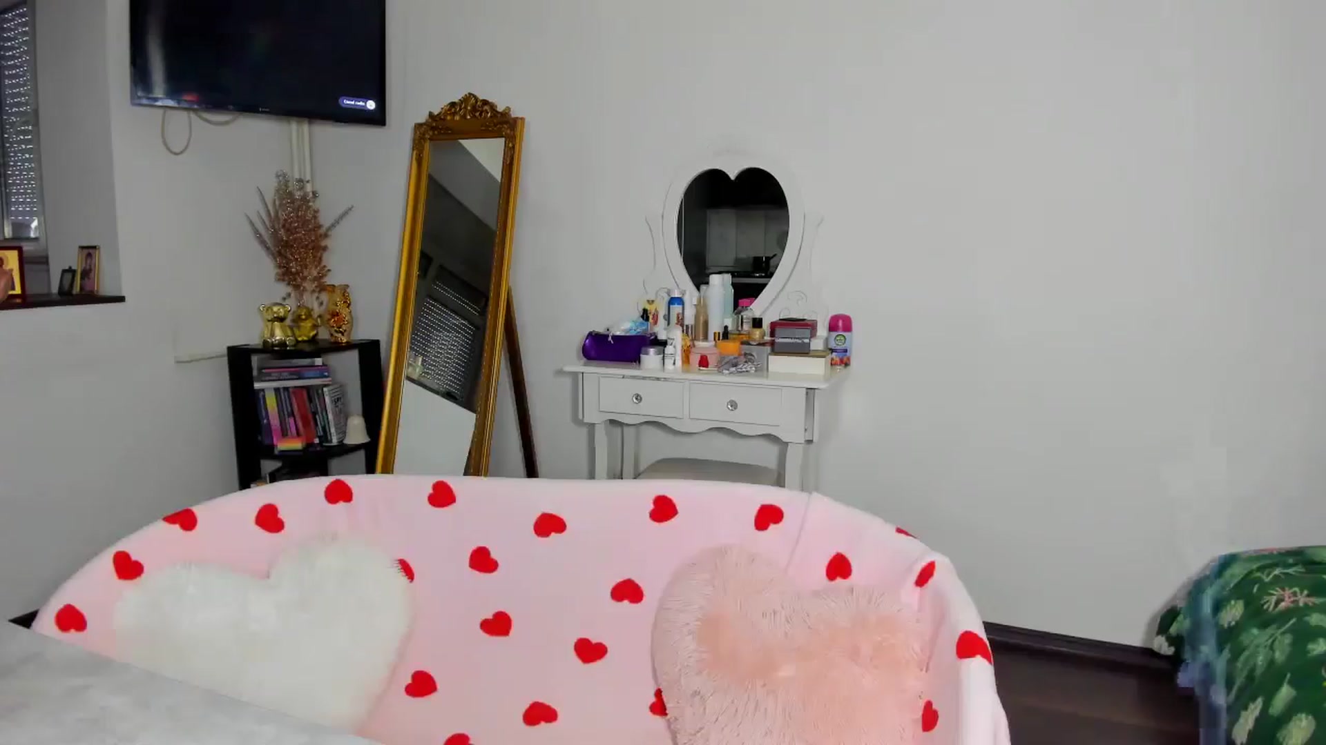 Gallery image thumbnail from MISS_JOY99's myfreecams stream on, 11/26/2025, 11:45 image 15 of 20