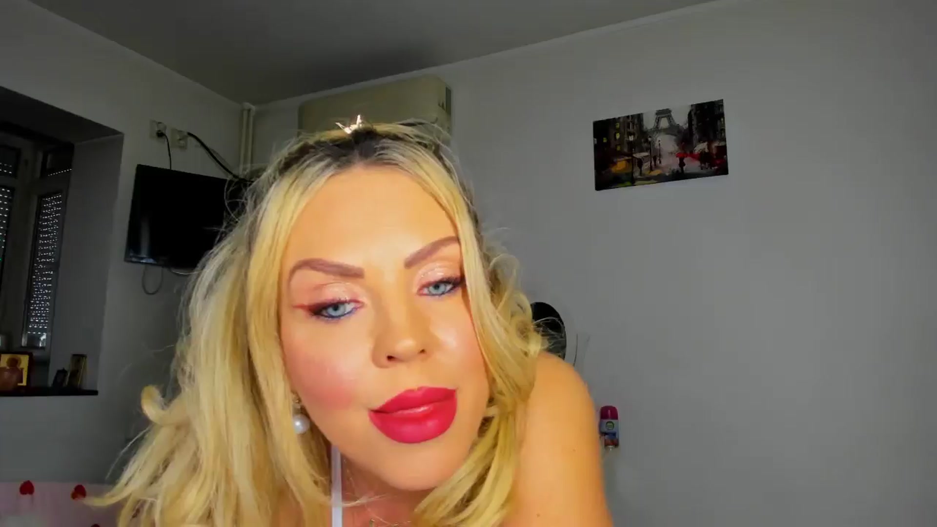 Gallery image thumbnail from MISS_JOY99's myfreecams stream on, 11/26/2025, 11:45 image 6 of 20