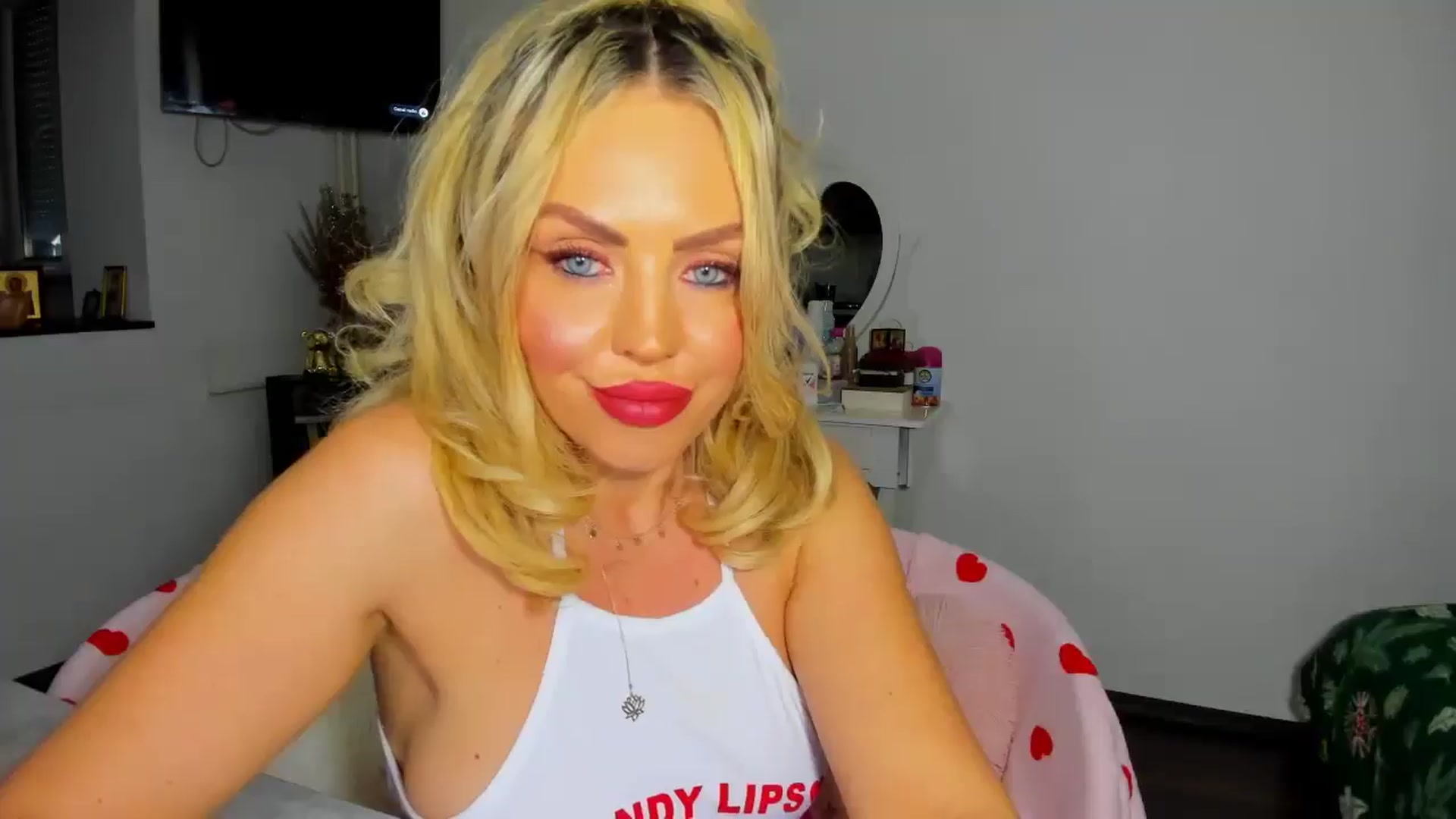 Gallery image thumbnail from MISS_JOY99's myfreecams stream on, 11/27/2025, 12:52 image 11 of 20