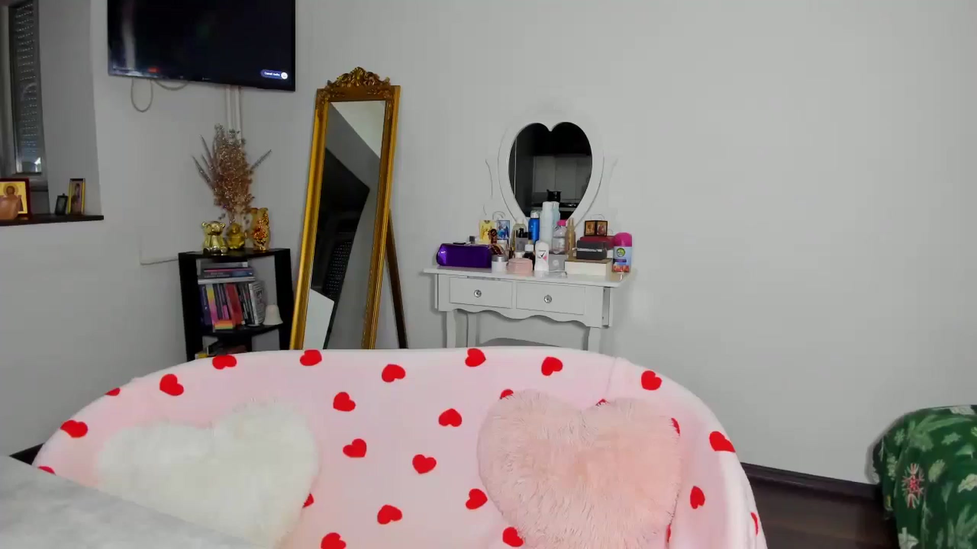 Gallery image thumbnail from MISS_JOY99's myfreecams stream on, 11/27/2025, 12:52 image 12 of 20