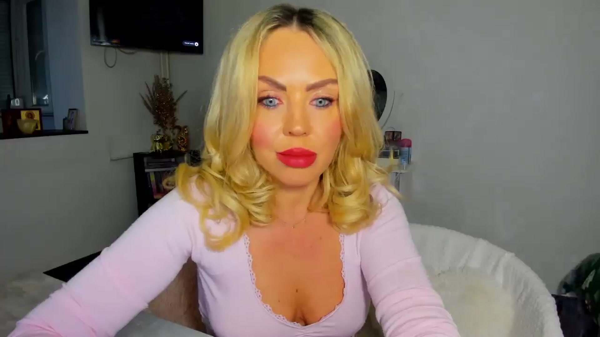 Gallery image thumbnail from MISS_JOY99's myfreecams stream on, 12/07/2025, 15:16 image 3 of 20