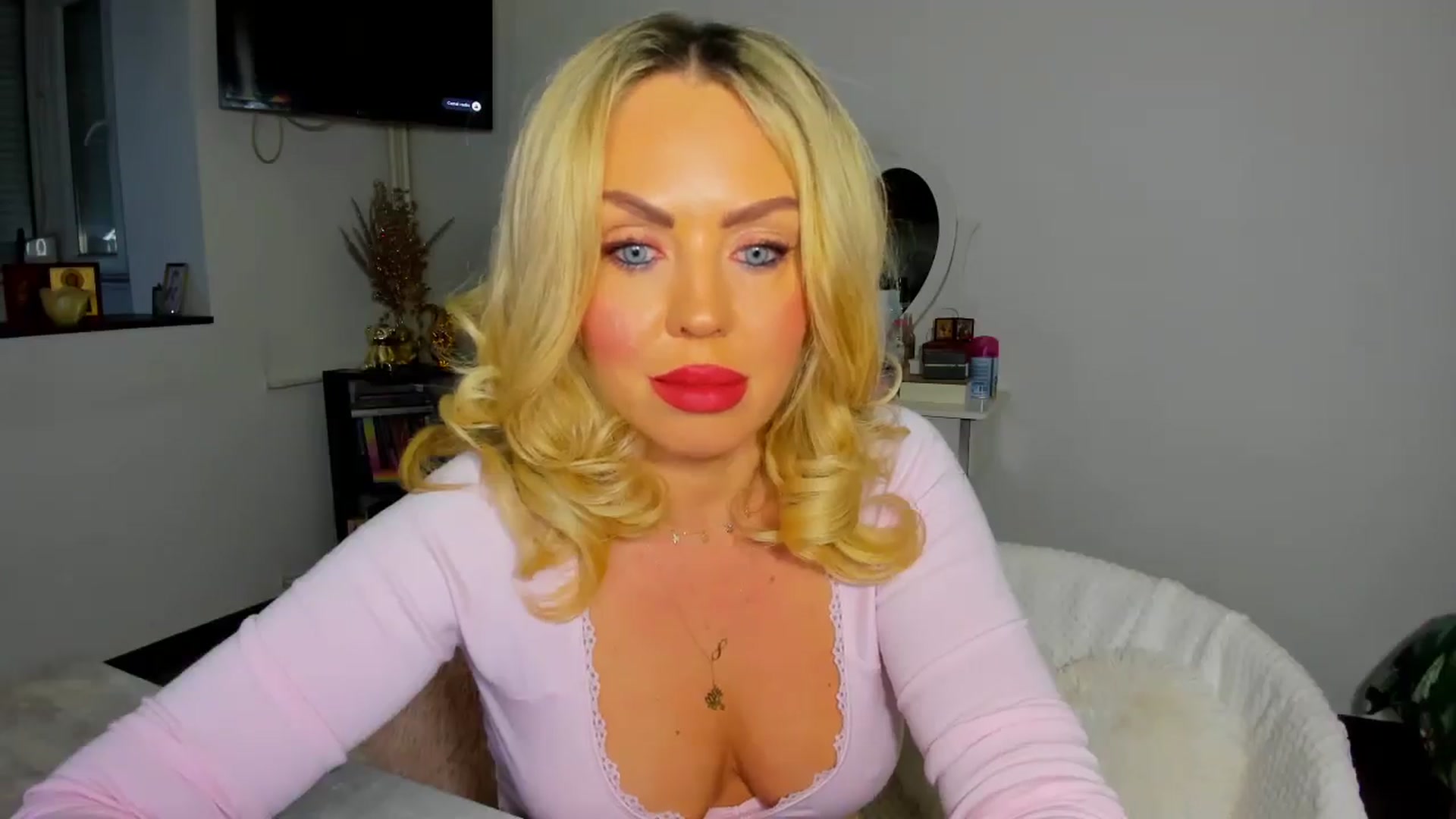Gallery image thumbnail from MISS_JOY99's myfreecams stream on, 12/07/2025, 15:16 image 8 of 20