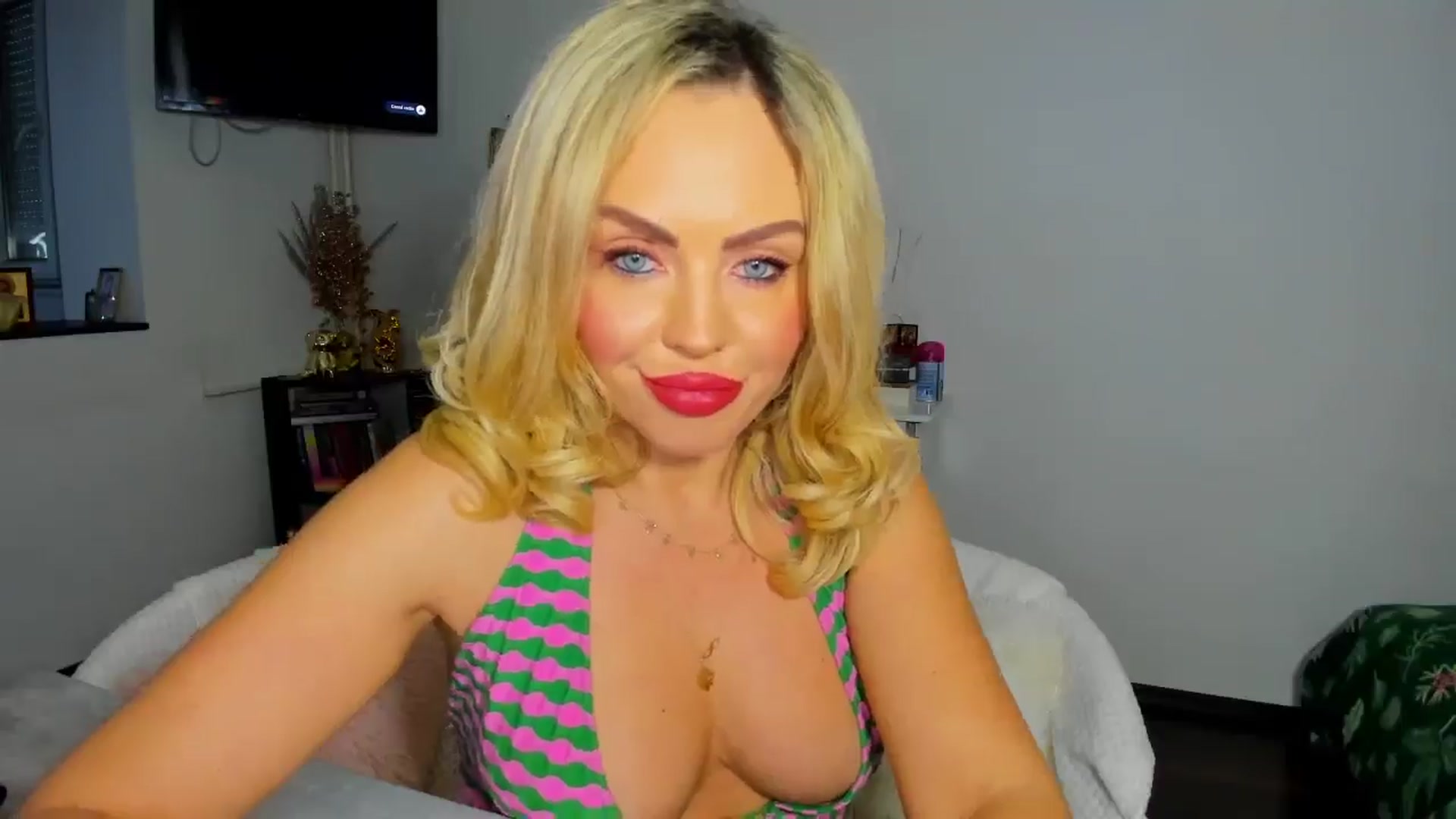 Gallery image thumbnail from MISS_JOY99's myfreecams stream on, 12/08/2025, 11:18 image 7 of 20