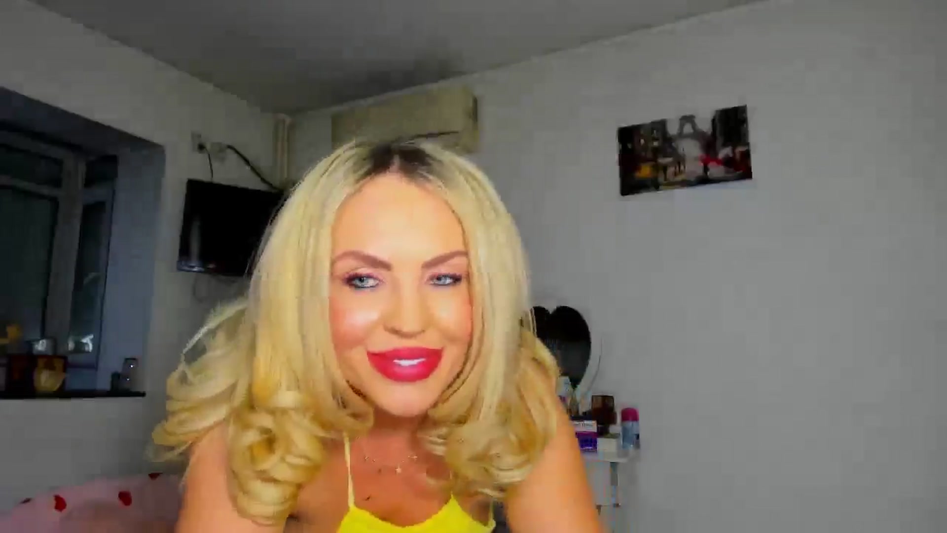 Gallery image thumbnail from MISS_JOY99's myfreecams stream on, 12/13/2025, 16:57 image 2 of 20