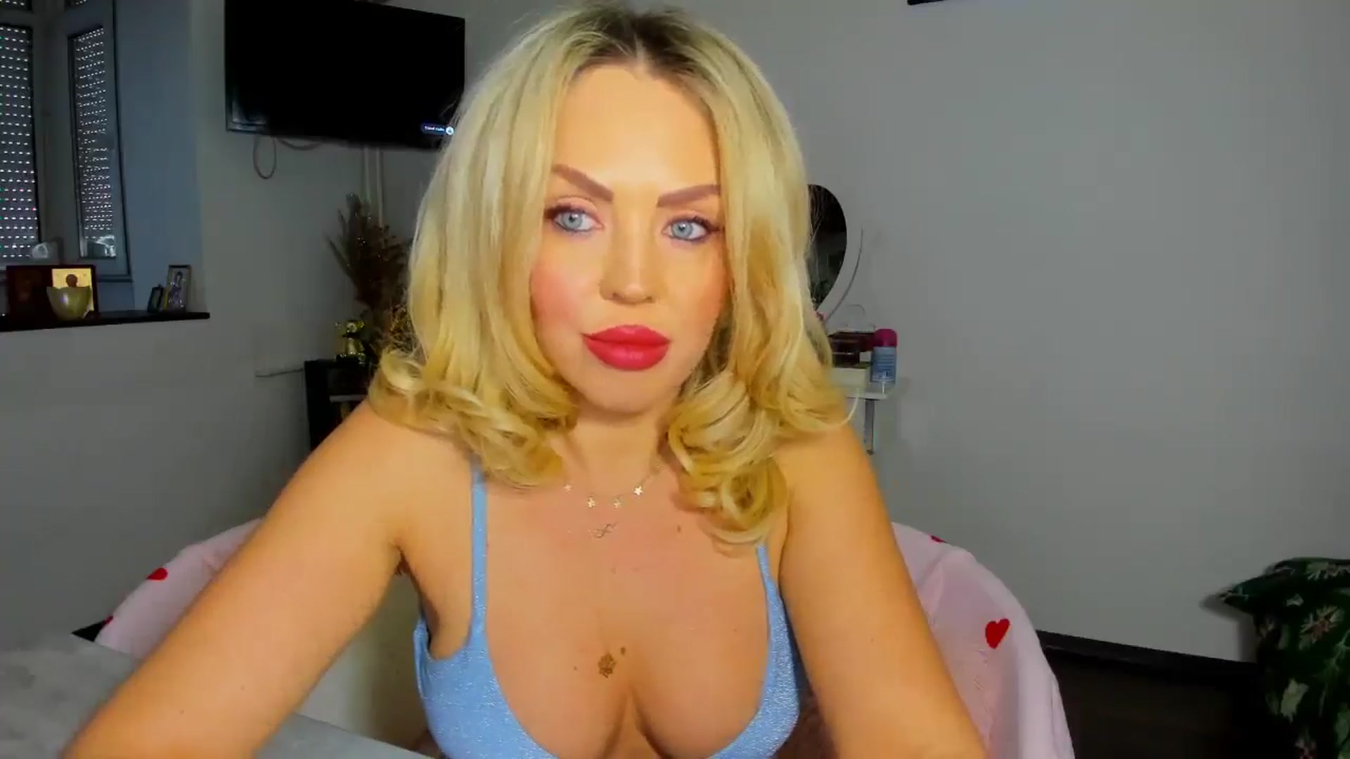 Gallery image thumbnail from MISS_JOY99's myfreecams stream on, 12/18/2025, 10:13 image 7 of 20