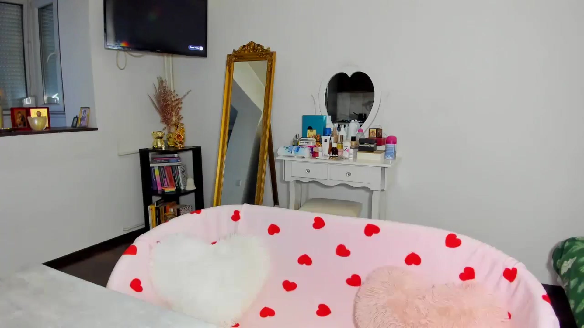 Gallery image thumbnail from MISS_JOY99's myfreecams stream on, 12/26/2025, 14:30 image 8 of 20