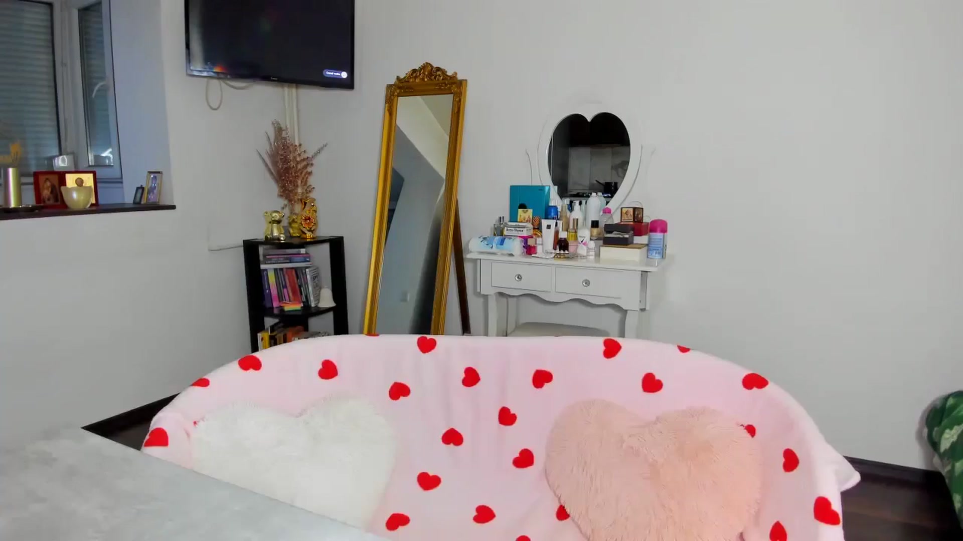 Gallery image thumbnail from MISS_JOY99's myfreecams stream on, 12/26/2025, 16:25 image 8 of 20