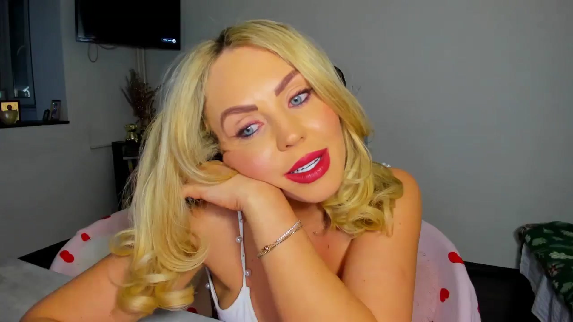 Gallery image thumbnail from MISS_JOY99's myfreecams stream on, 12/27/2025, 16:59 image 20 of 20