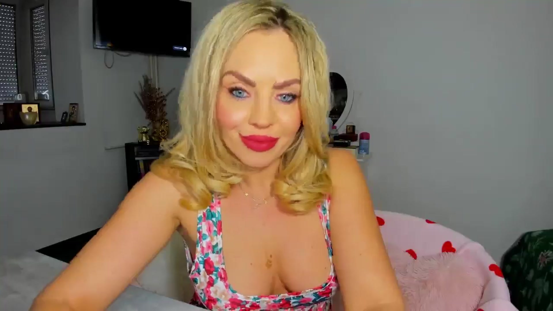 Gallery image thumbnail from MISS_JOY99's myfreecams stream on, 12/30/2025, 11:11 image 2 of 20