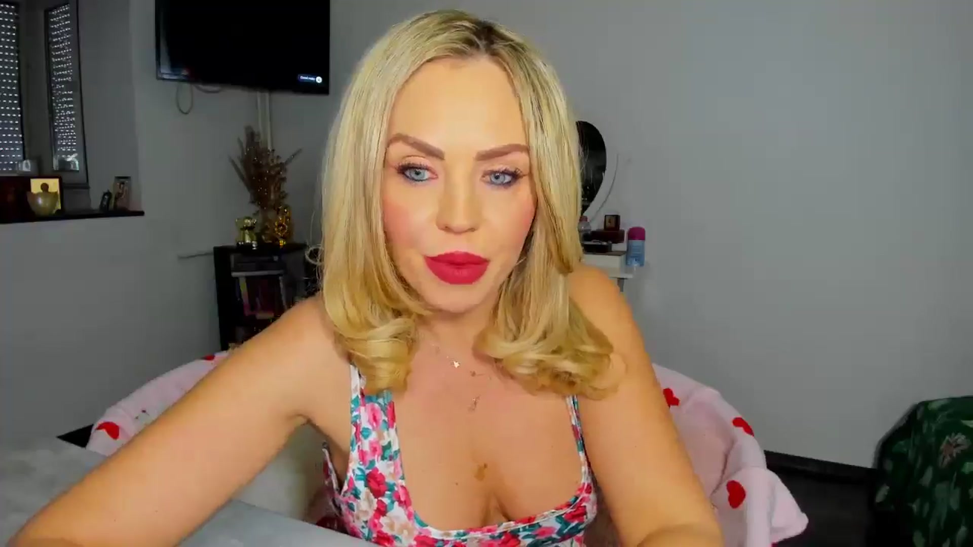 Gallery image thumbnail from MISS_JOY99's myfreecams stream on, 12/30/2025, 11:11 image 15 of 20