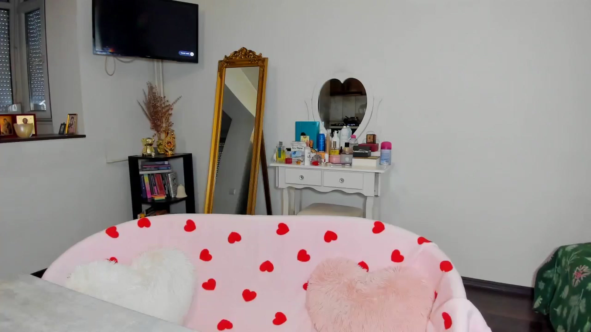 Gallery image thumbnail from MISS_JOY99's myfreecams stream on, 12/30/2025, 12:41 image 15 of 20
