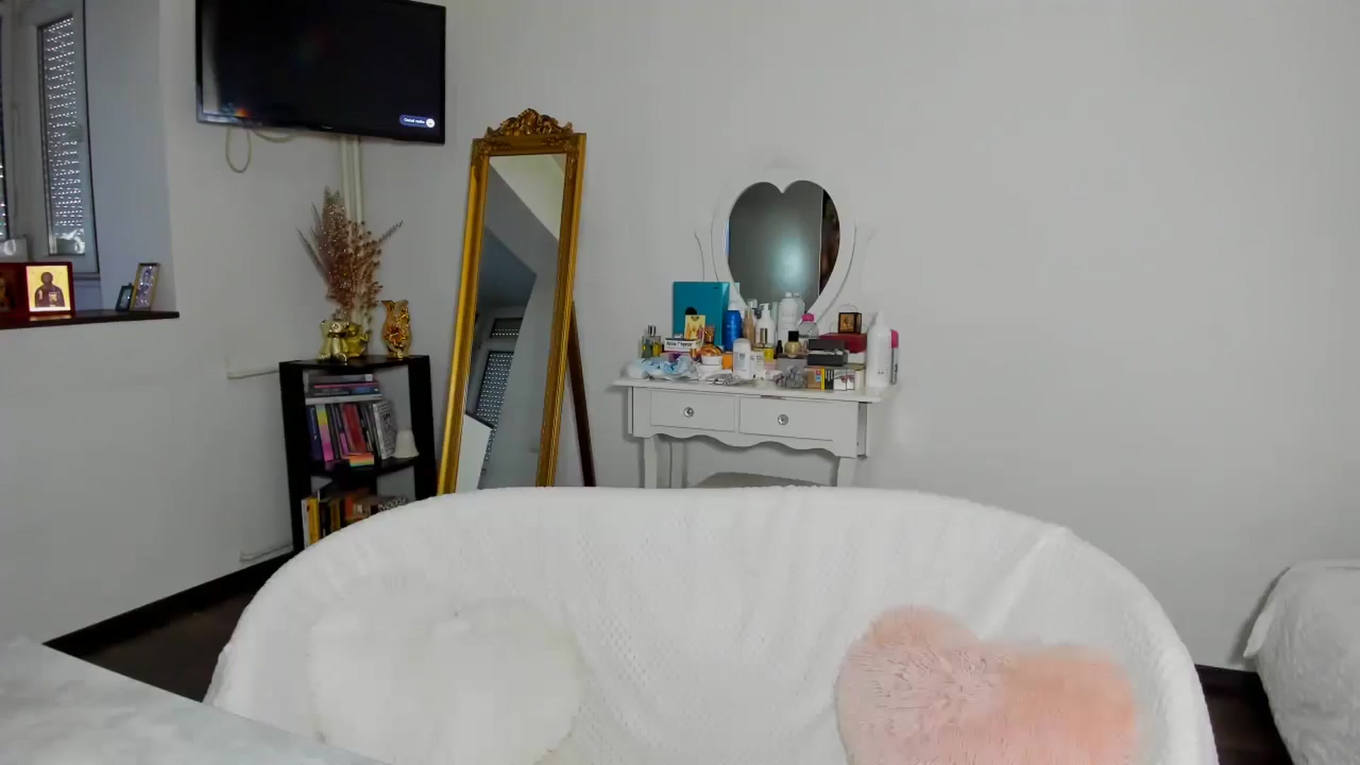 Gallery image thumbnail from MISS_JOY99's myfreecams stream on, 12/31/2025, 09:08 image 19 of 20