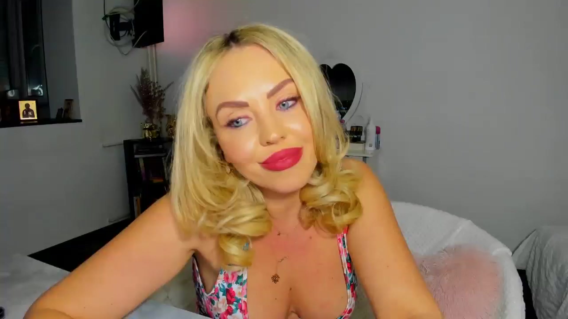 Gallery image thumbnail from MISS_JOY99's myfreecams stream on, 12/31/2025, 21:51 image 13 of 20