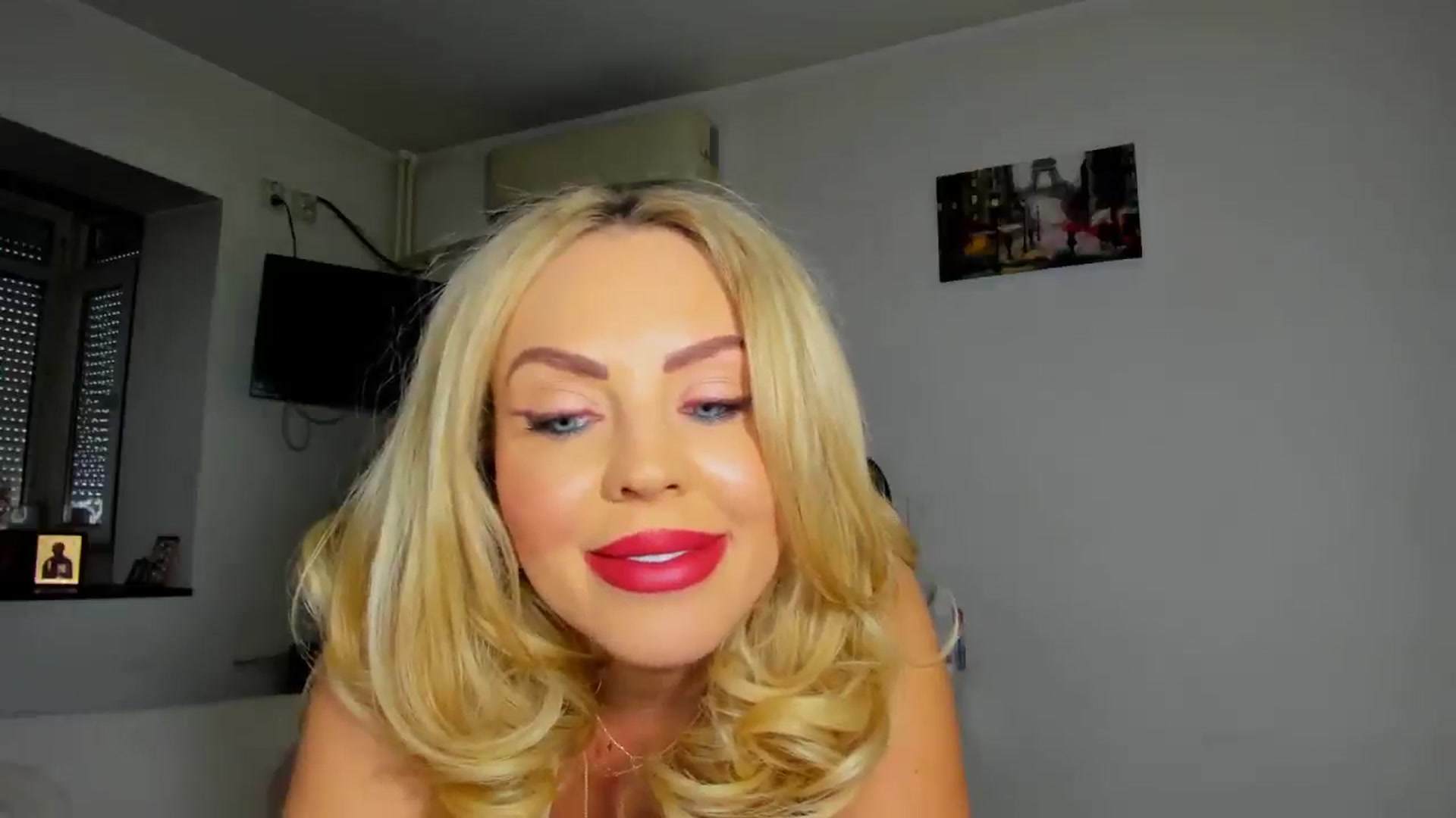 Gallery image thumbnail from MISS_JOY99's myfreecams stream on, 01/01/2026, 12:09 image 11 of 20