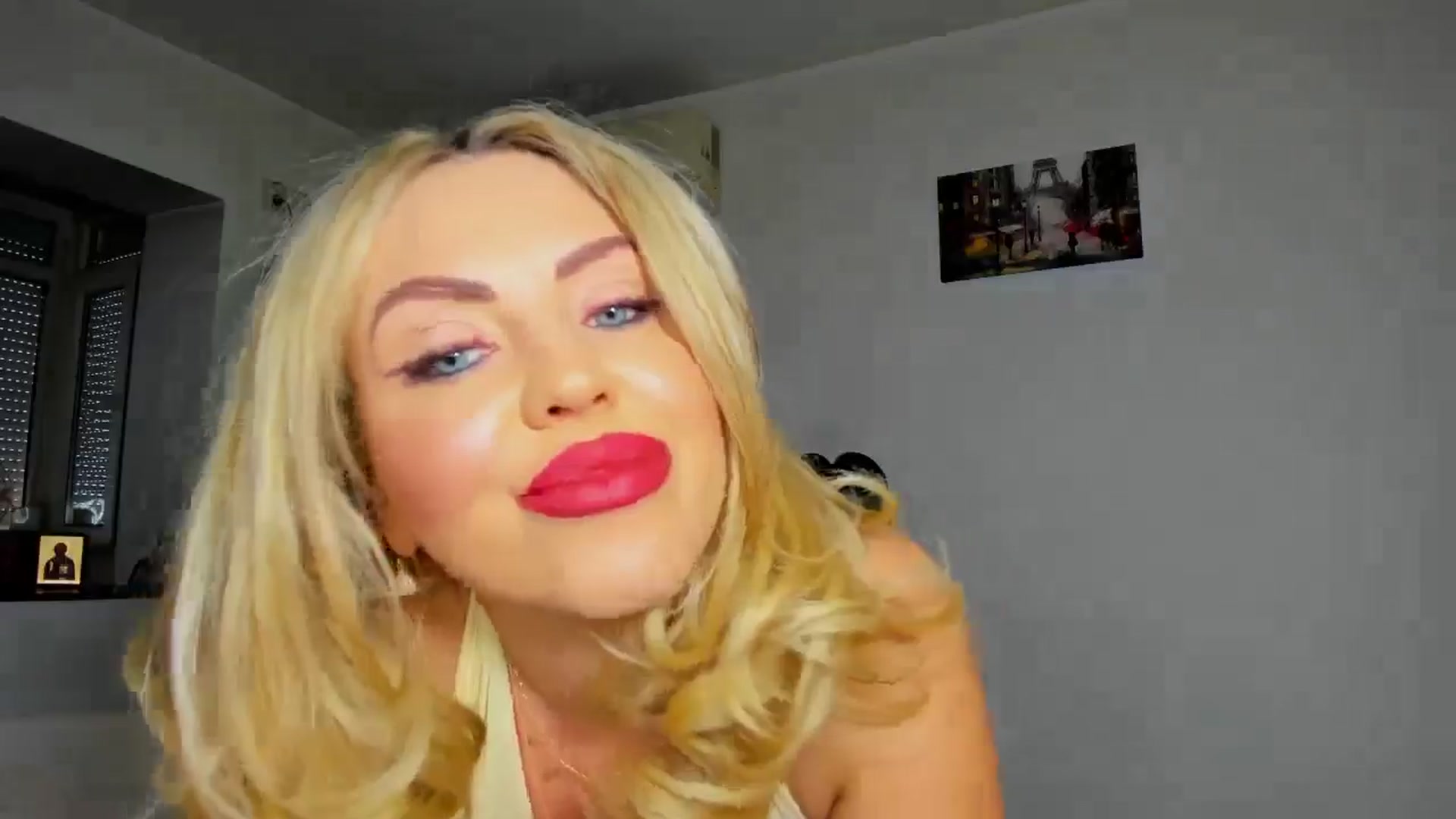 Gallery image thumbnail from MISS_JOY99's myfreecams stream on, 01/01/2026, 12:09 image 9 of 20