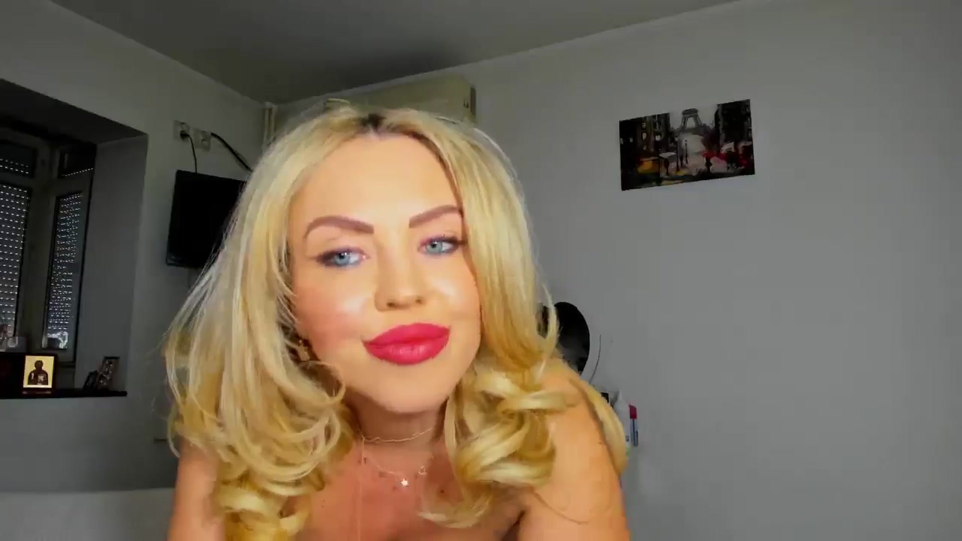 Gallery image thumbnail from MISS_JOY99's myfreecams stream on, 01/01/2026, 12:09 image 18 of 20