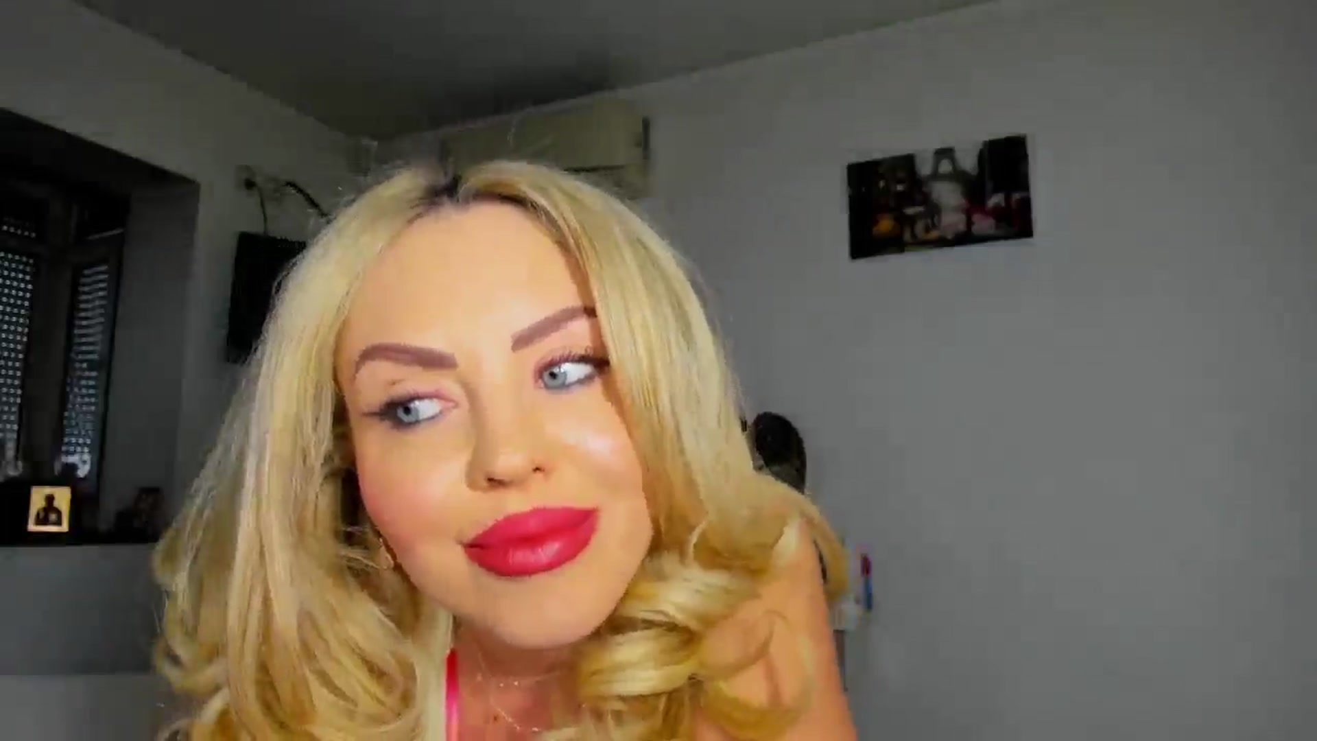 Gallery image thumbnail from MISS_JOY99's myfreecams stream on, 01/01/2026, 12:09 image 17 of 20