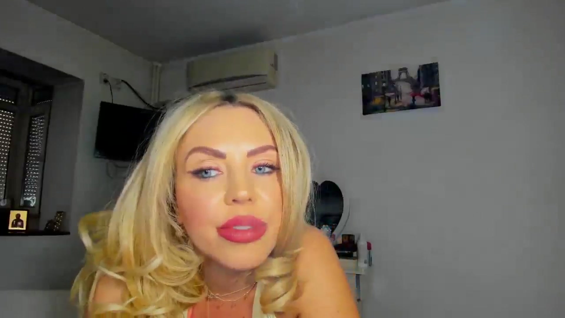 Gallery image thumbnail from MISS_JOY99's myfreecams stream on, 01/01/2026, 14:31 image 2 of 20