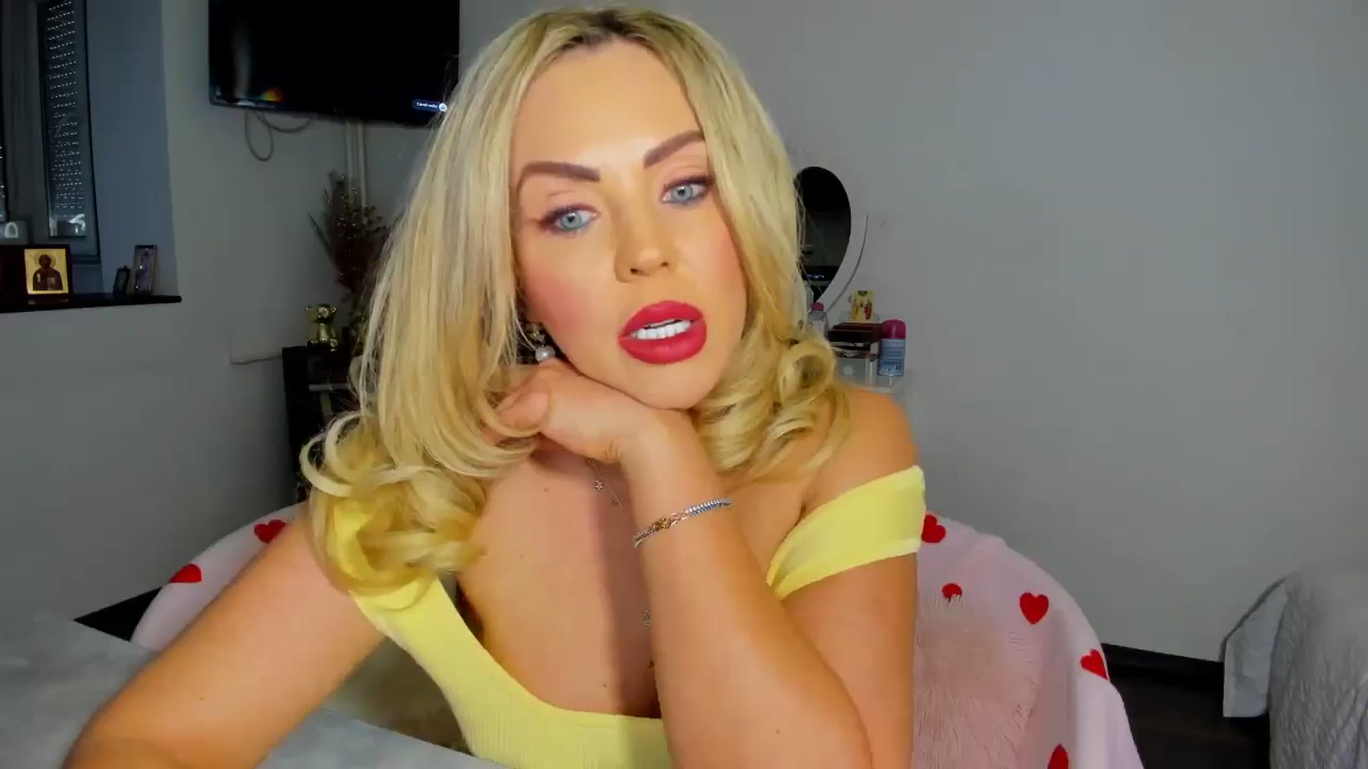 Gallery image thumbnail from MISS_JOY99's myfreecams stream on, 01/07/2026, 12:53 image 5 of 20