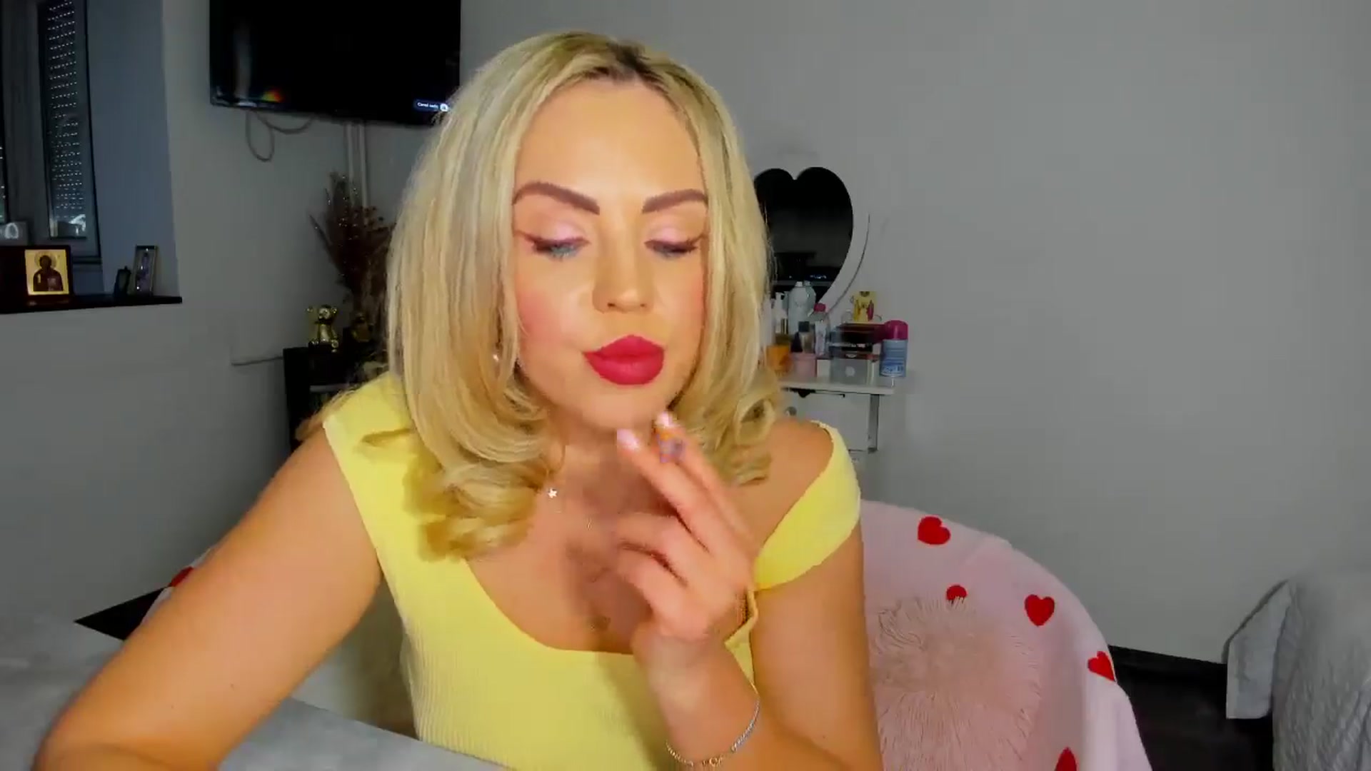 Gallery image thumbnail from MISS_JOY99's myfreecams stream on, 01/07/2026, 12:53 image 6 of 20