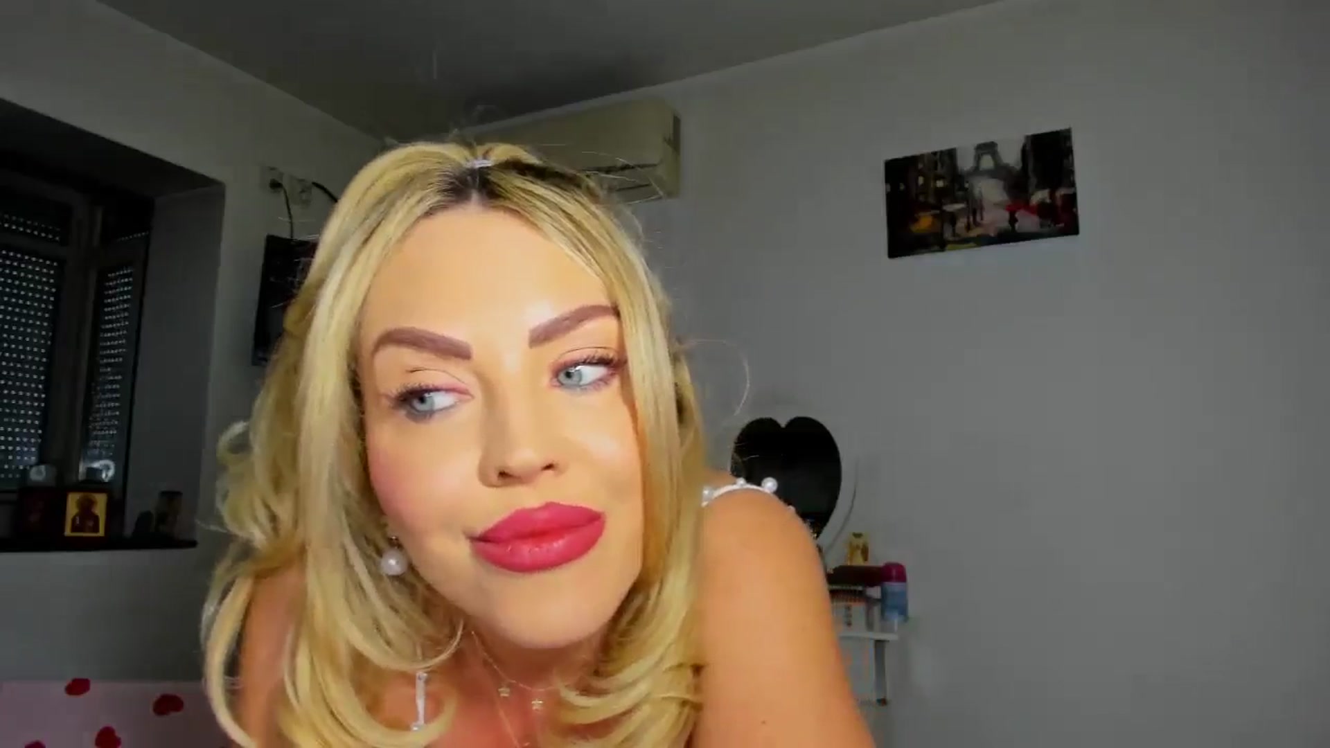 Gallery image thumbnail from MISS_JOY99's myfreecams stream on, 01/11/2026, 12:25 image 5 of 20