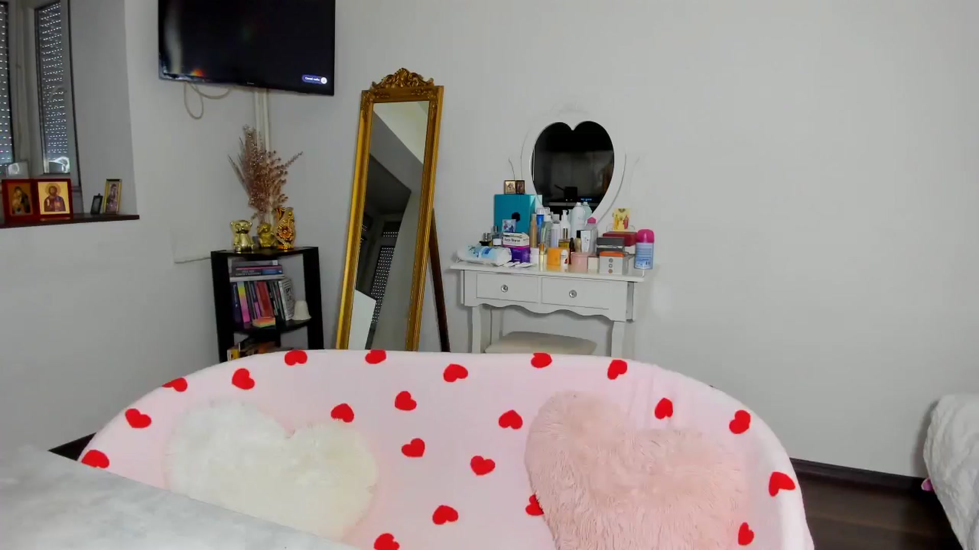 Gallery image thumbnail from MISS_JOY99's myfreecams stream on, 01/11/2026, 12:25 image 3 of 20