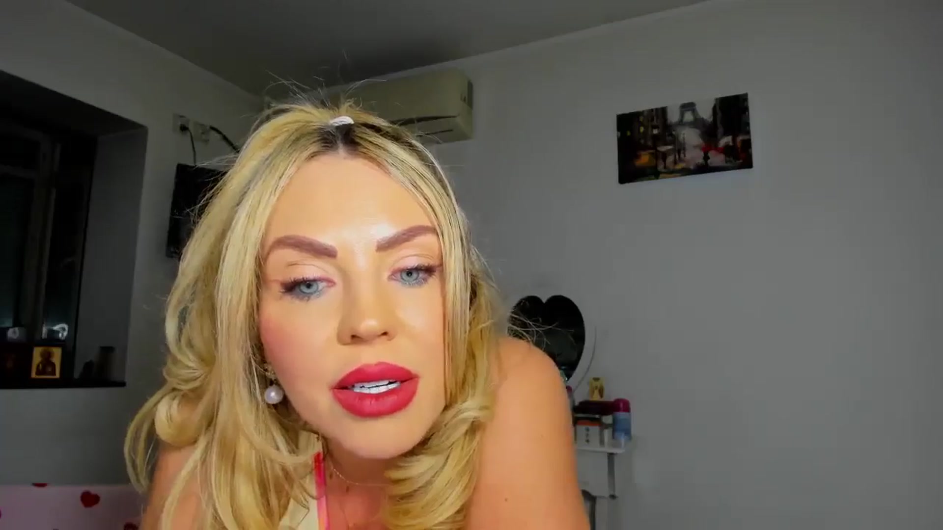 Gallery image thumbnail from MISS_JOY99's myfreecams stream on, 01/11/2026, 17:24 image 18 of 20