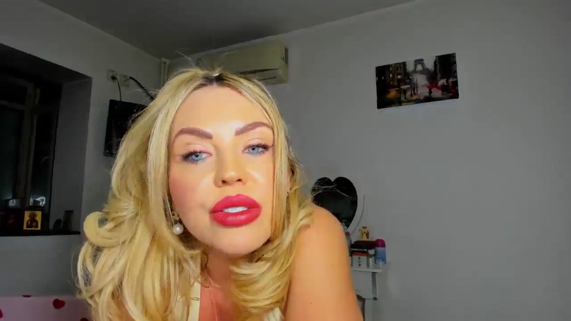 Gallery image thumbnail from MISS_JOY99's myfreecams stream on, 01/11/2026, 17:24 image 11 of 20
