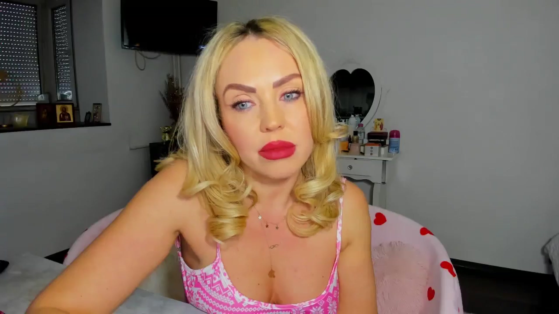 Gallery image thumbnail from MISS_JOY99's myfreecams stream on, 01/18/2026, 12:28 image 3 of 20