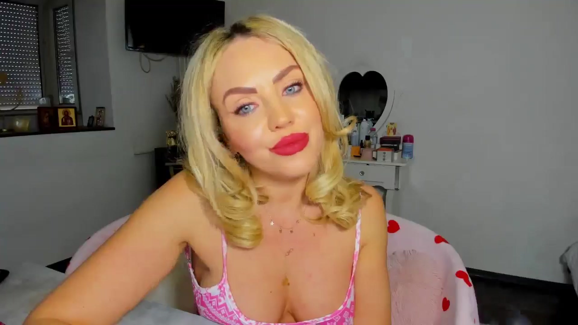 Gallery image thumbnail from MISS_JOY99's myfreecams stream on, 01/18/2026, 12:28 image 7 of 20