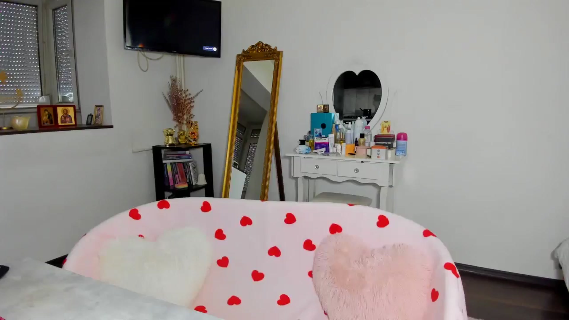 Gallery image thumbnail from MISS_JOY99's myfreecams stream on, 01/18/2026, 12:28 image 16 of 20