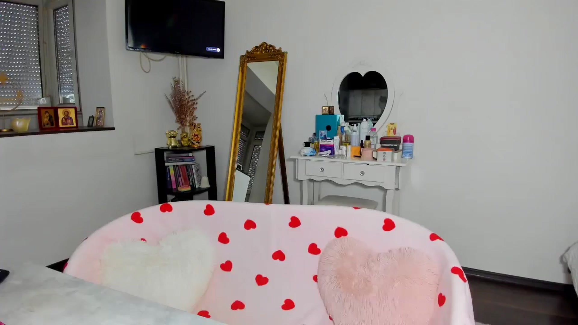 Gallery image thumbnail from MISS_JOY99's myfreecams stream on, 01/18/2026, 12:28 image 15 of 20