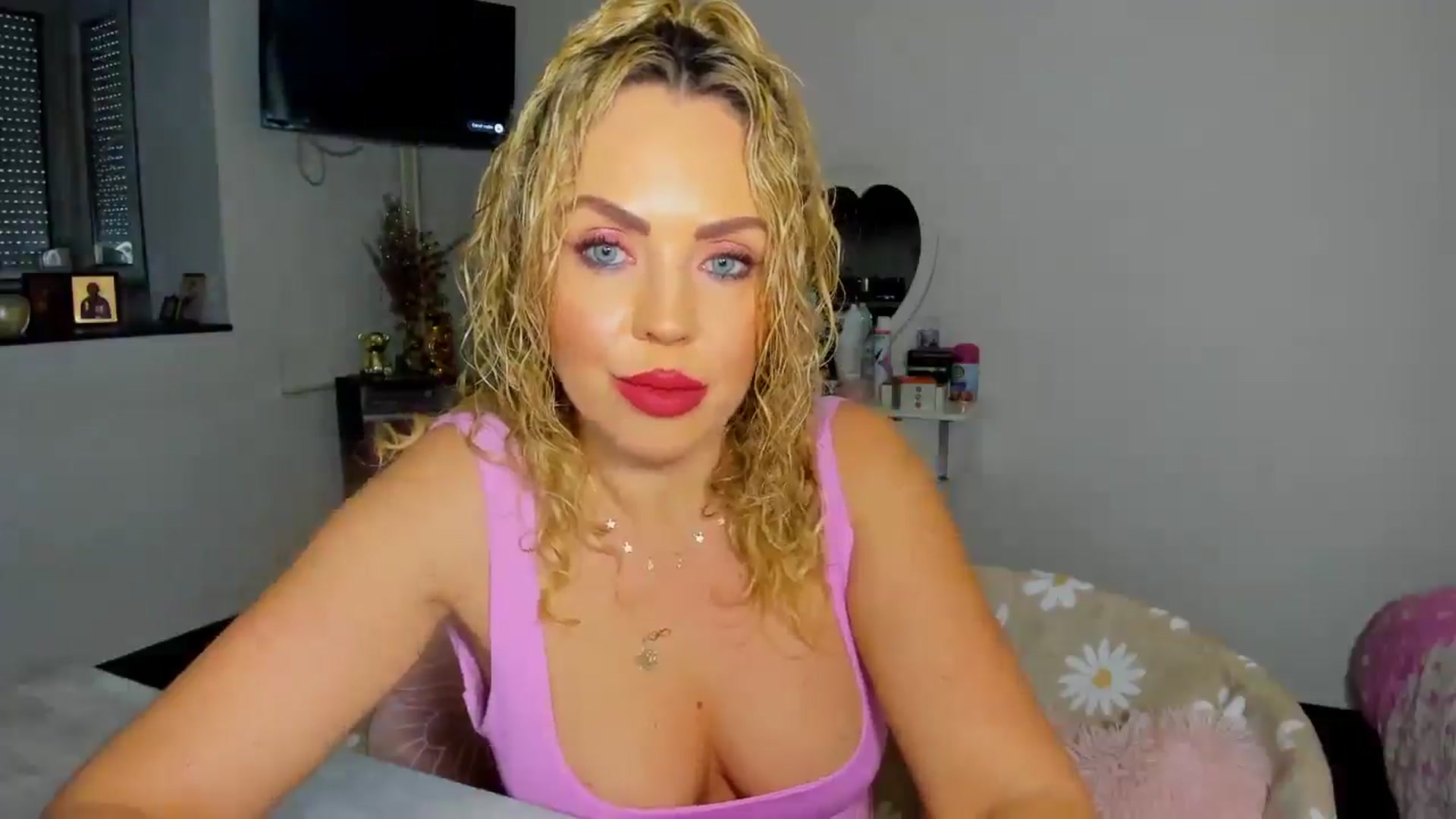 Gallery image thumbnail from MISS_JOY99's myfreecams stream on, 01/31/2026, 11:23 image 3 of 20