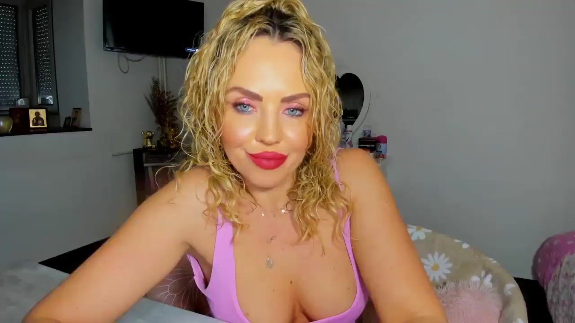 Gallery image thumbnail from MISS_JOY99's myfreecams stream on, 01/31/2026, 11:23 image 15 of 20