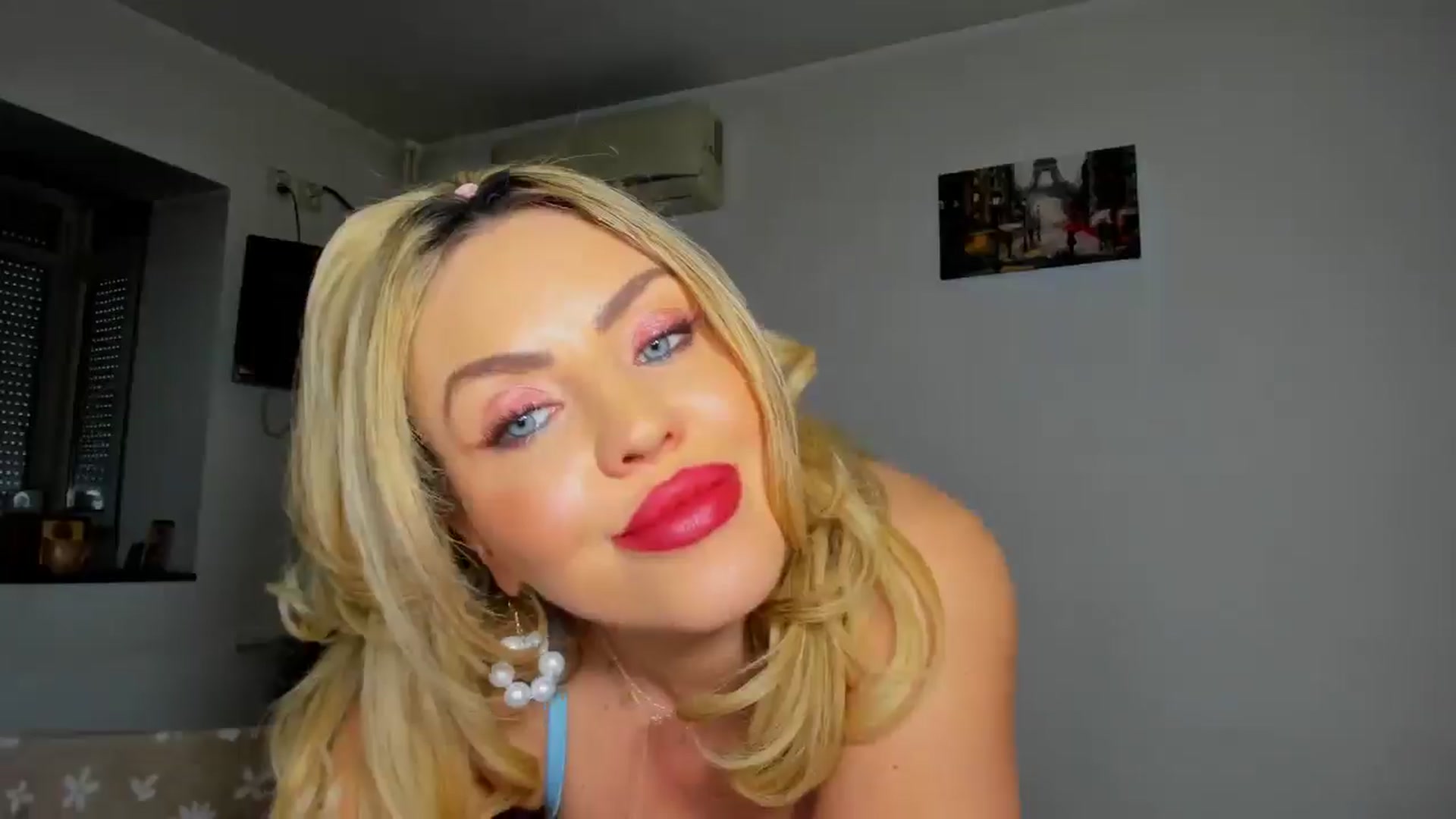 Gallery image thumbnail from MISS_JOY99's myfreecams stream on, 02/15/2026, 12:11 image 4 of 20