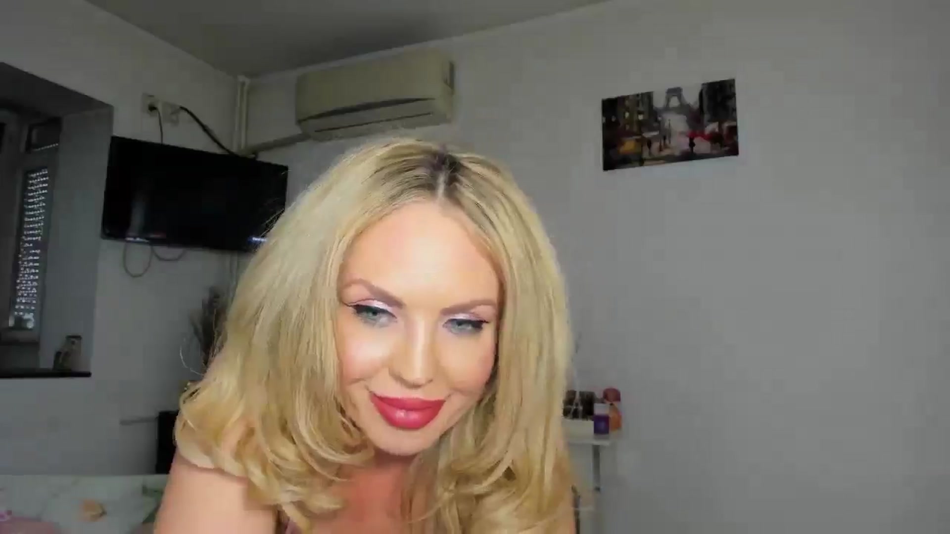 Gallery image thumbnail from MISS_JOY99's myfreecams stream on, 04/08/2026, 12:59 image 17 of 20