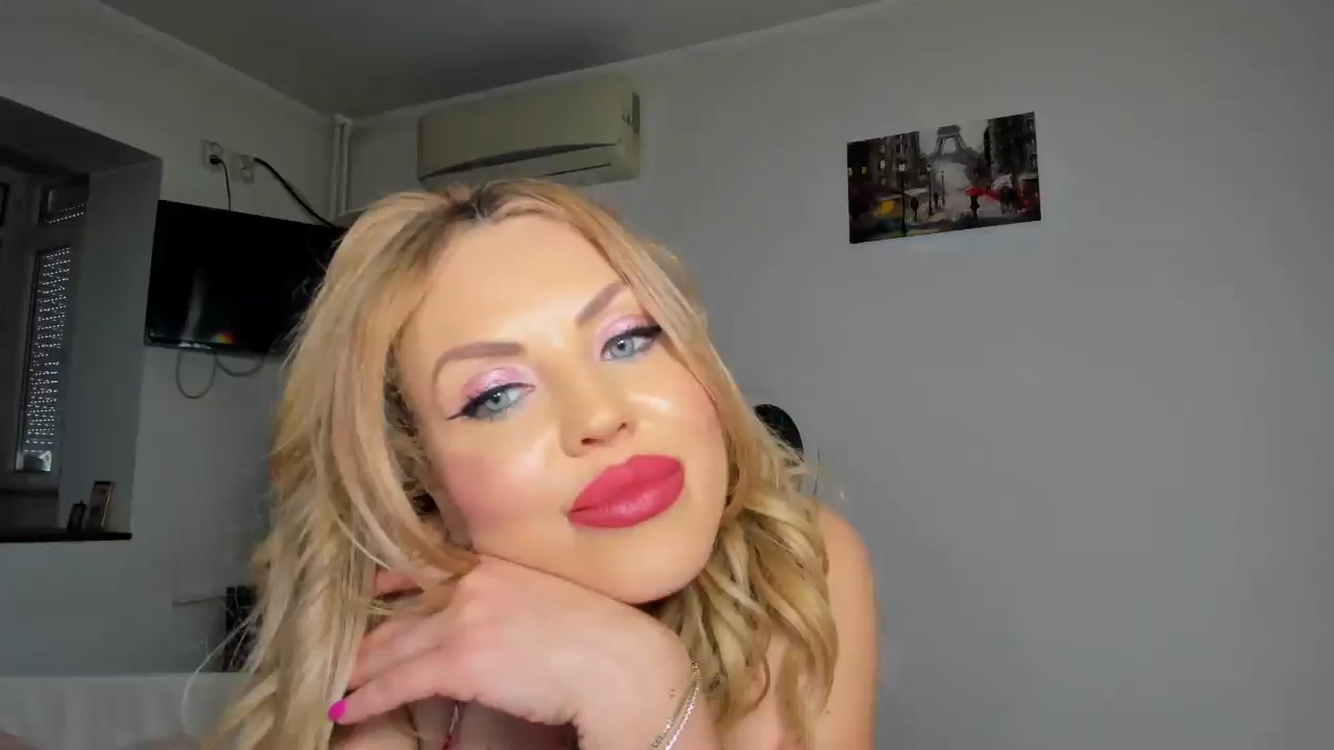 Gallery image thumbnail from MISS_JOY99's myfreecams stream on, 04/16/2026, 13:11 image 4 of 20