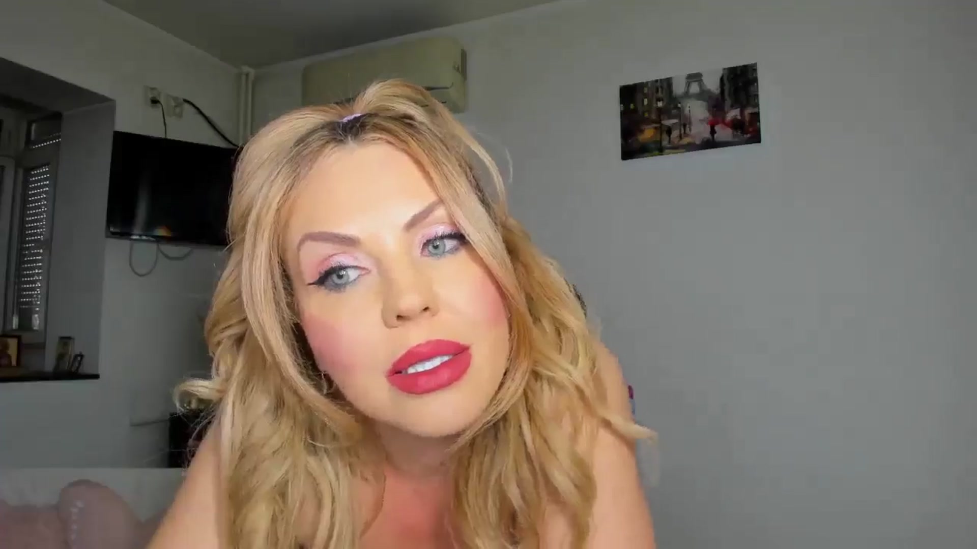 Gallery image thumbnail from MISS_JOY99's myfreecams stream on, 04/17/2026, 12:36 image 10 of 20
