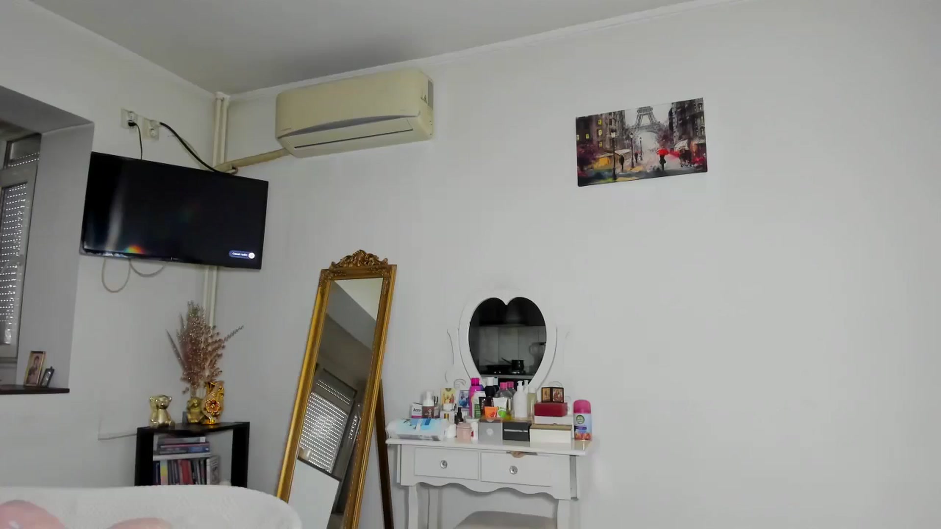 Gallery image thumbnail from MISS_JOY99's myfreecams stream on, 04/17/2026, 13:30 image 13 of 20