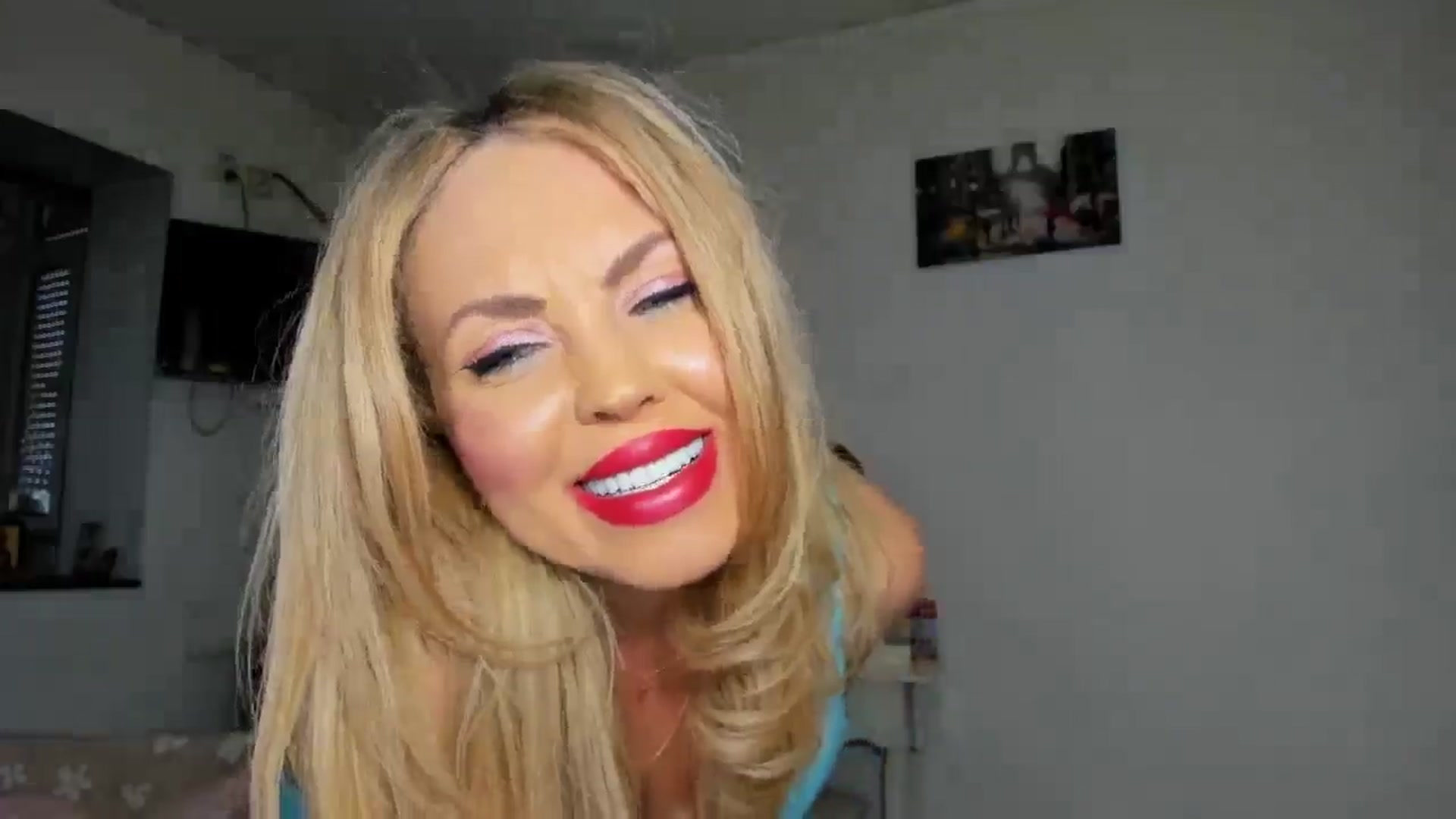 Gallery image thumbnail from MISS_JOY99's myfreecams stream on, 04/26/2026, 10:36 image 10 of 20