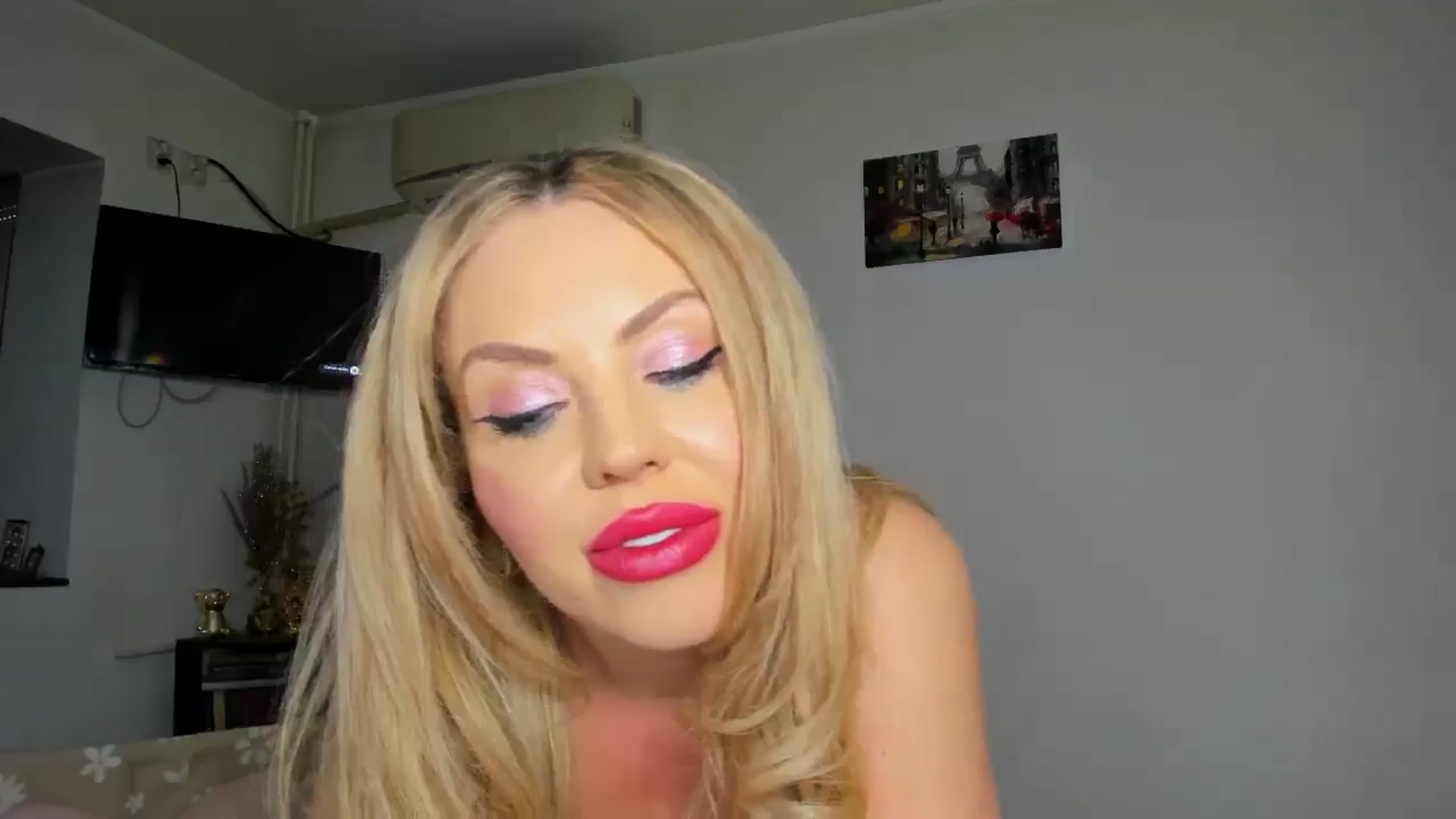 Gallery image thumbnail from MISS_JOY99's myfreecams stream on, 04/27/2026, 10:51 image 4 of 20