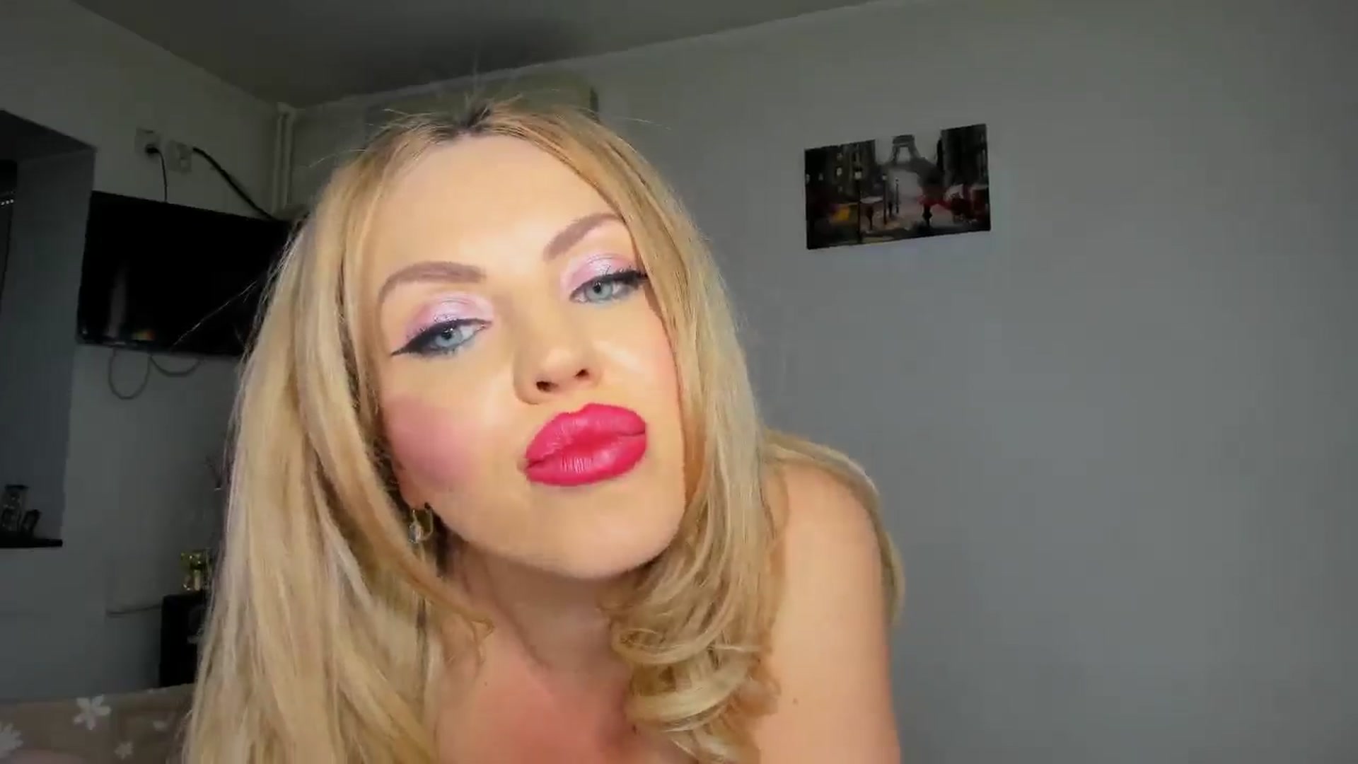 Gallery image thumbnail from MISS_JOY99's myfreecams stream on, 04/27/2026, 10:51 image 2 of 20