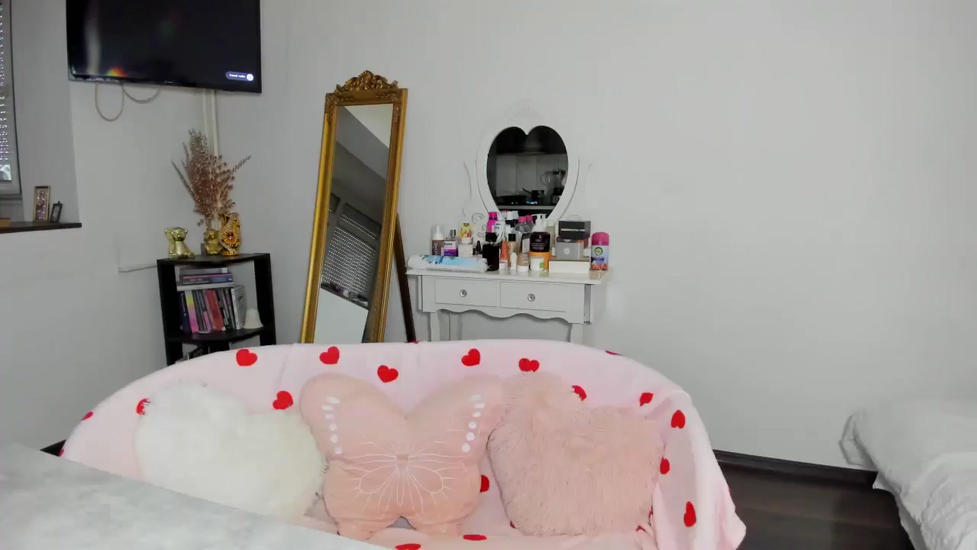 Gallery image thumbnail from MISS_JOY99's myfreecams stream on, 05/01/2026, 12:10 image 20 of 20